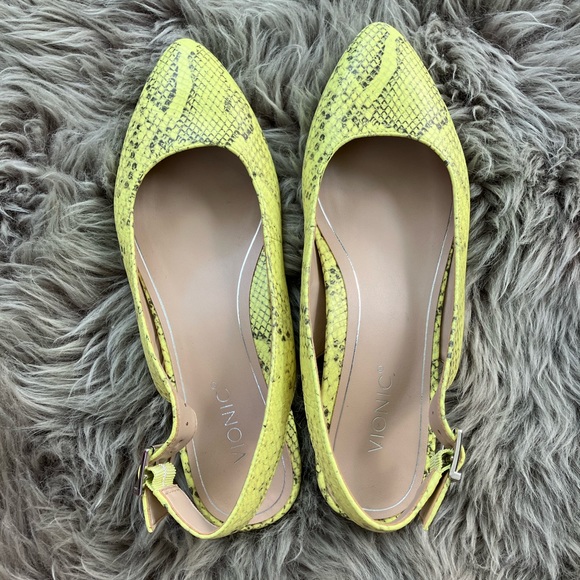 Vionic Flats - Picture 2 of 5